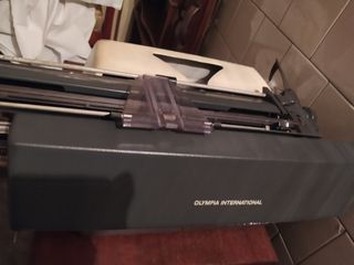 Silla de madera y cuero