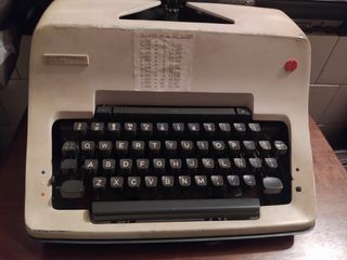 Silla de madera y cuero