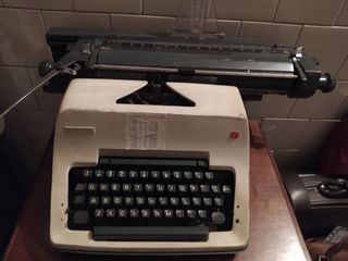 Silla de madera y cuero