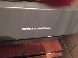 Silla de madera y cuero