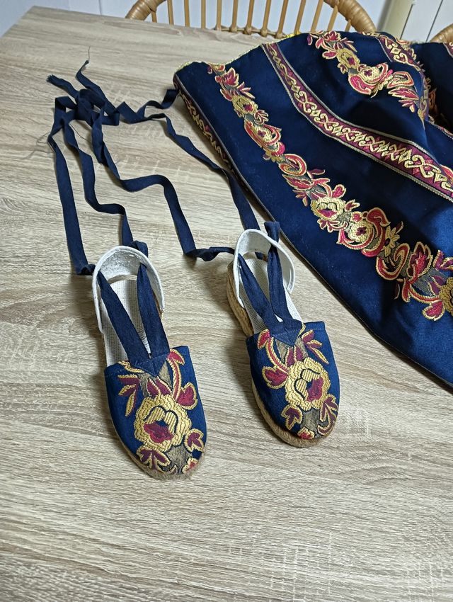 Vestidito de fallerita azul osc 6- 7 años