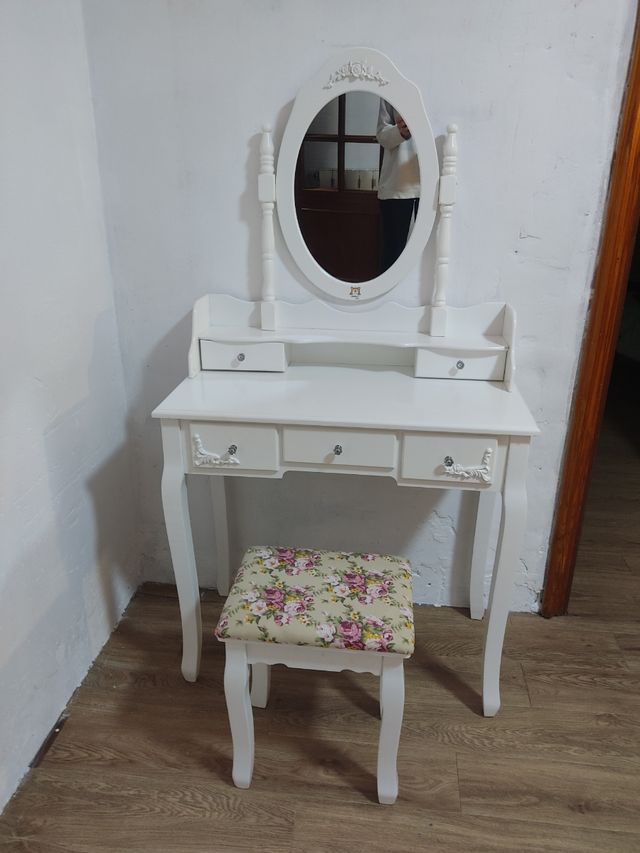 Tocador madera con silla