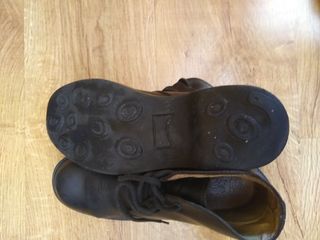 Botines de piel planos negros