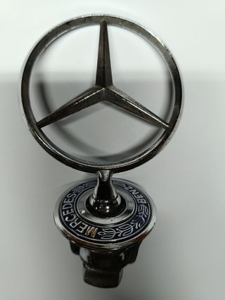 Insignia mercedes 