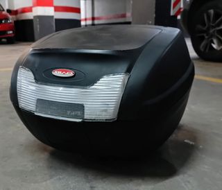 Baúl moto Shad