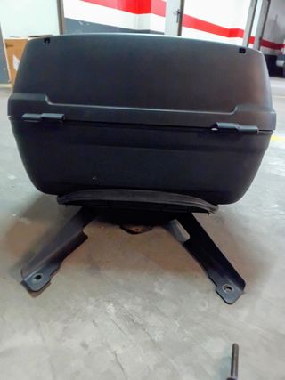 Baúl moto Shad