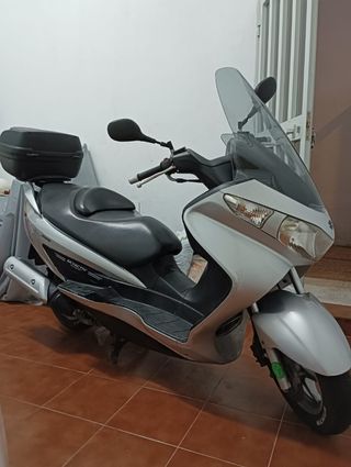 Baúl moto Shad