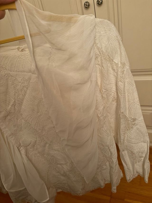 Blusa blanca bordados Massimo Dutti