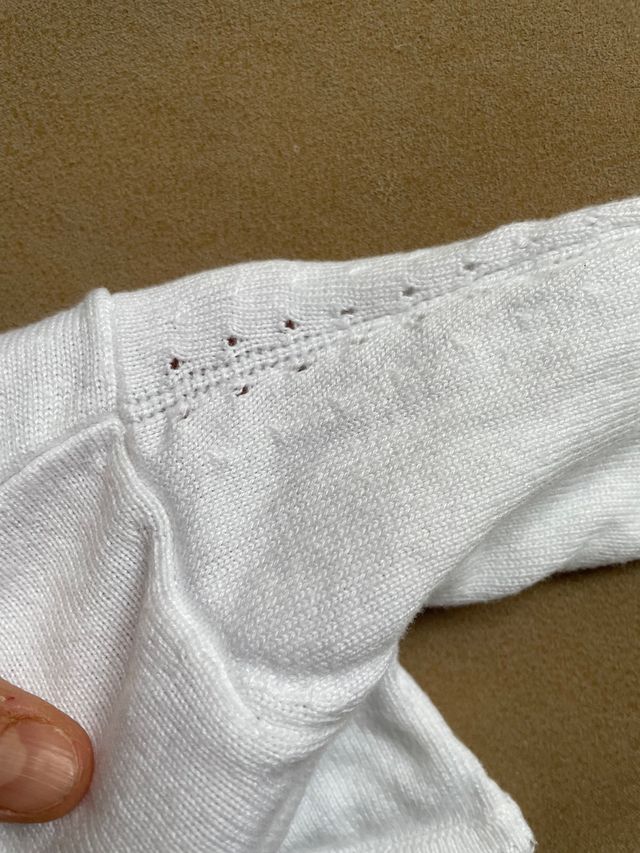 chaqueta blanca bebé