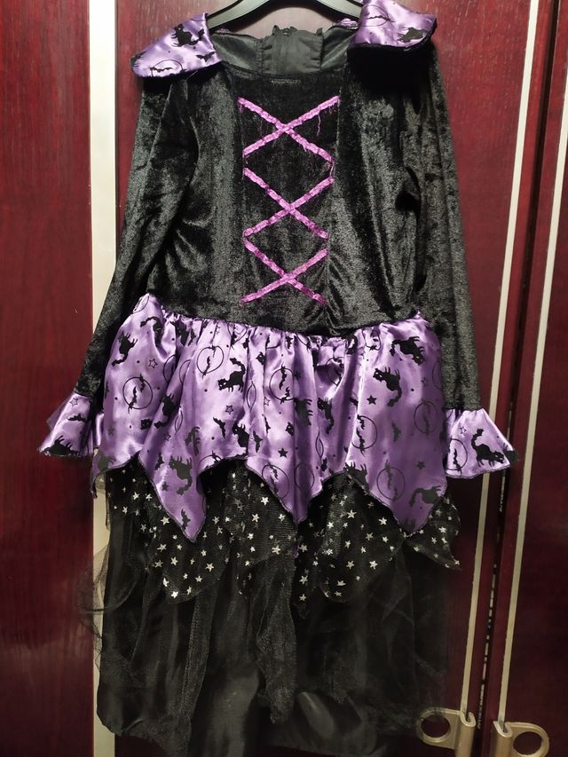 Vestido de bruja,edad 7,8,años.