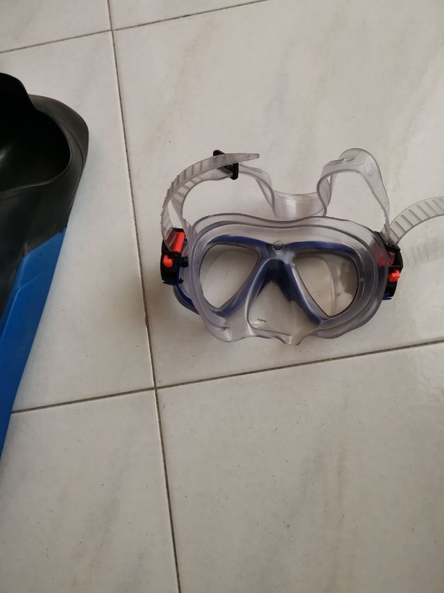 Pinne e maschera sub, uomo