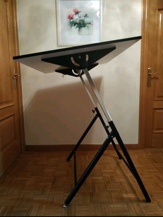 Mesa de dibujo delineante