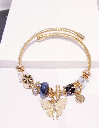 Bisutería mujer, Brazalete acero