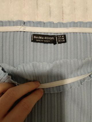 Camiseta de topos cuello barco 