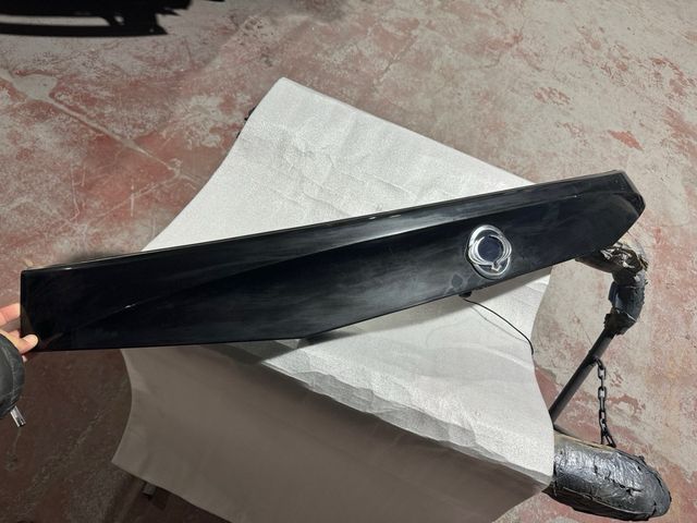 moldura porton ssangyong rodius