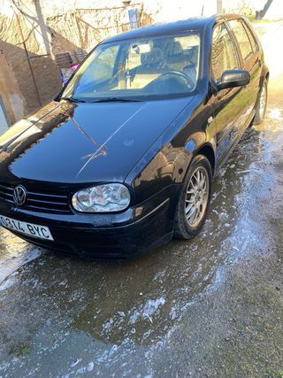 Volkswagen Golf 2003