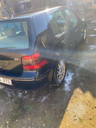 Volkswagen Golf 2003