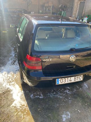 Volkswagen Golf 2003