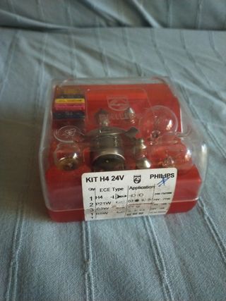 Kit lámparas H4 Philips 24V coche o camión 