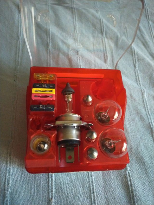Kit lámparas H4 Philips 24V coche o camión