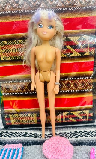 lote de muñeca tipo barbie👚💄👗🌈👙