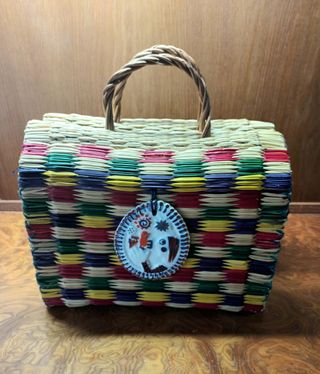 Bolso  con colgante de sargadelos