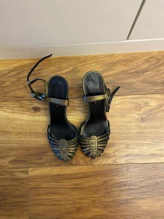 Zapatos tacón Dorados Hoss Intropia 37