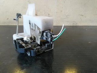 Cerradura puerta delantera derecha Renault h_10550