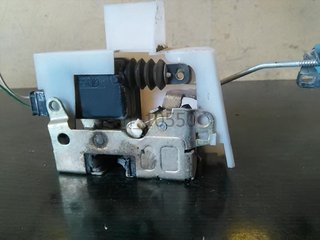 Cerradura puerta delantera derecha Renault h_10550