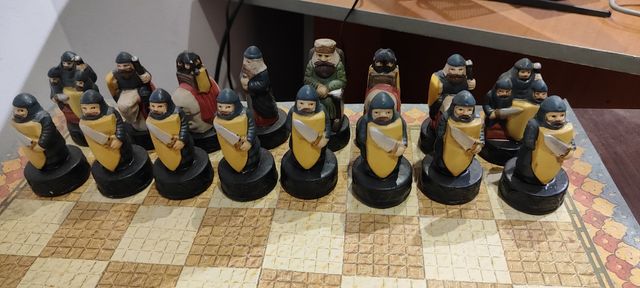 Ajedrez de porcelana artesano