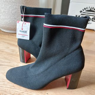 Stivaletti neri per ragazze