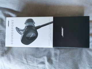 Caja de auriculares bose soundsport