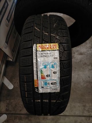 Neumáticos Pirelli Winter Sottozero 225/55/16 