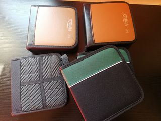 4 Estuches para CD's