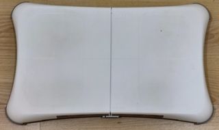 Wii Balance Board en su caja.