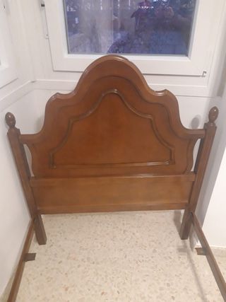 Cama madera con somier, colchón y patas