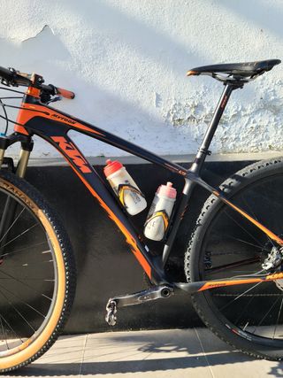 Bicicleta MTB de Carbono 29 pulgadas.