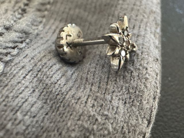 Piercing plata estrella