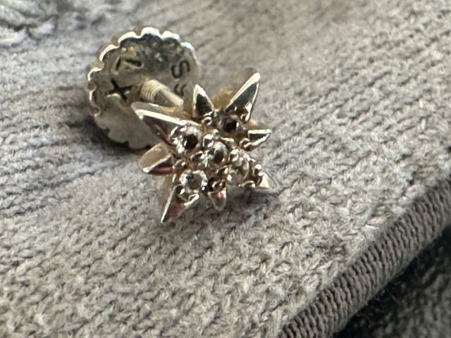 Piercing plata estrella