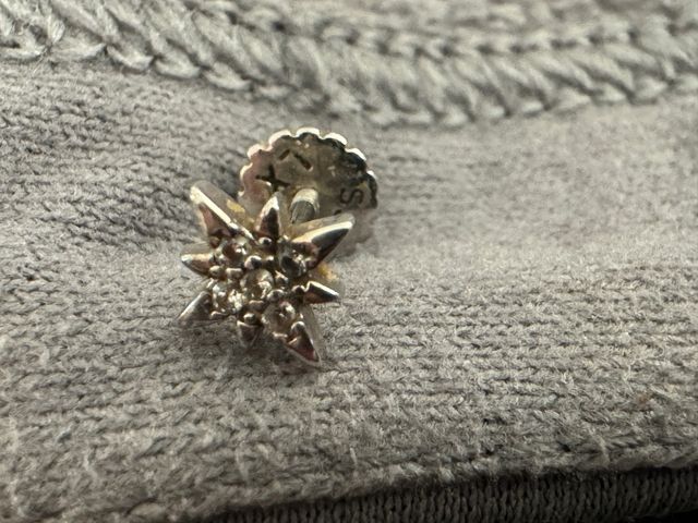 Piercing plata estrella