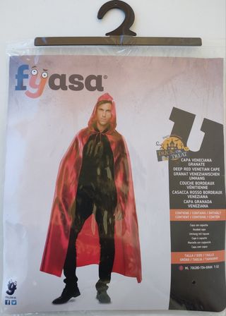 capa con capucha 