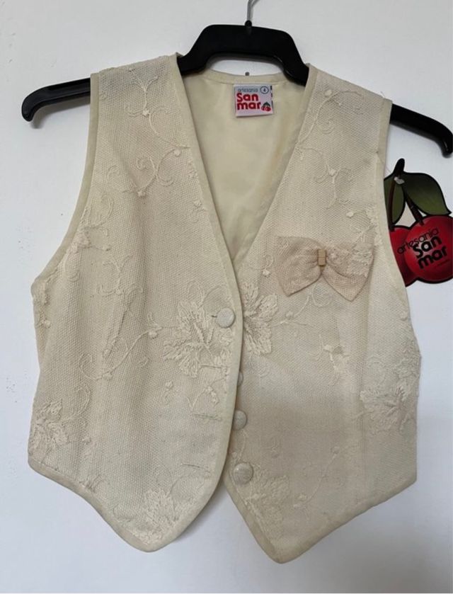 chaleco calado talla 4 a estrenar