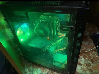 PC GAMING SOBREMESA