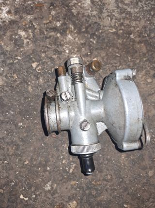 Hola vendo carburador amal antiguo