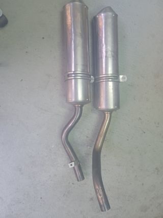 Sebring escapes moto