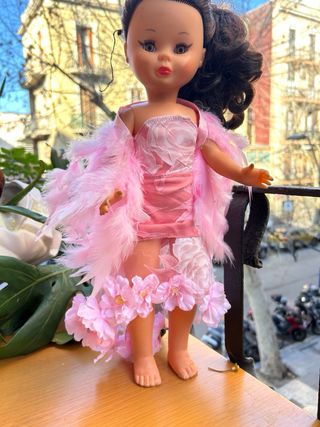 lote de 2 Vestido Nancy rosas y plumas y negro