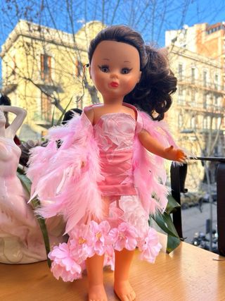 lote de 2 Vestido Nancy rosas y plumas y negro