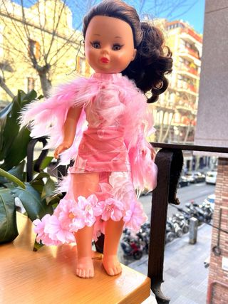 lote de 2 Vestido Nancy rosas y plumas y negro