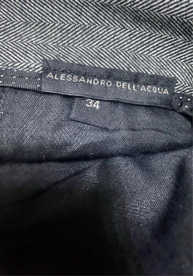 Pantaloni grigi Alessandro Dell’Acqua