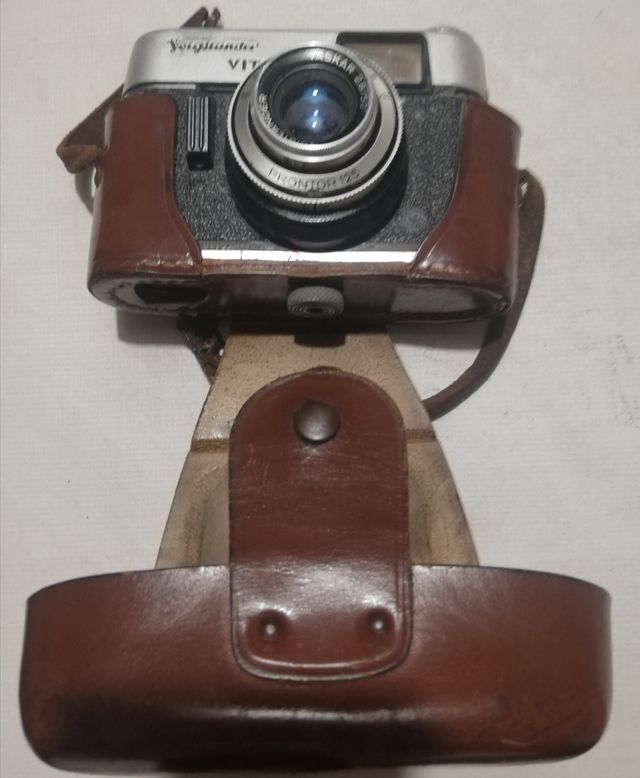 Macchina fotografica antica